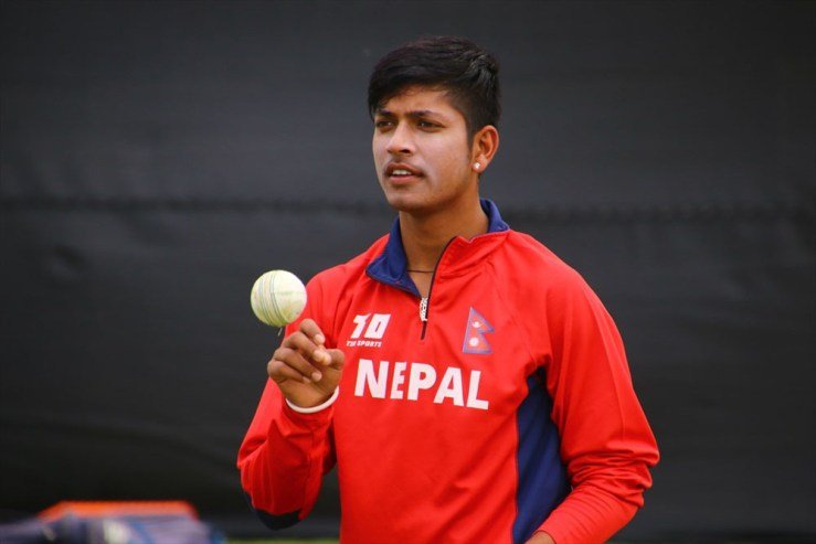 दिल्ली क्यापिटल्सका नेपाली लेग स्पिनर सन्दीप आईपीएल खेल्न यूएई पुगे